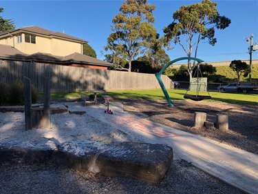 Viewpoint Avenue Reserve playground