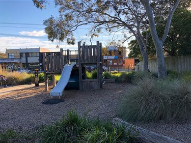 Viewpoint Avenue Reserve playground