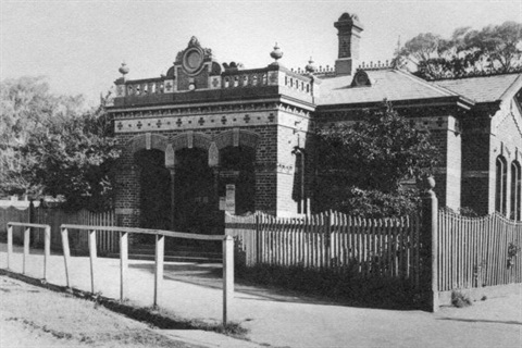 Former Oakleigh Post Office