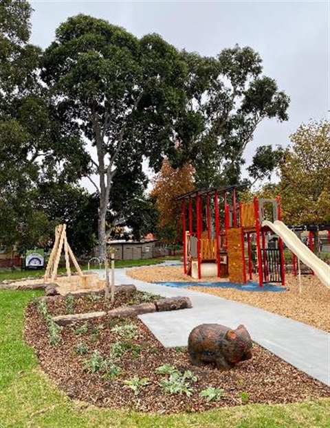 Garnett Street Reserve path and playground