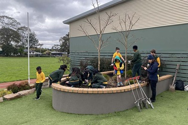 Planting indigenous garden - Highvale Primary School