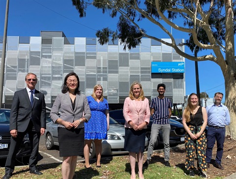 L to R: Monash Mayor Cr. Brian Little, Federal Member Chisholm Gladys Liu, Youth representative Jazzy Howlett, EMPHN CEO Janine Wilson, Youth representative Arjit Sachdeva, Youth representative Stacey Rindell and Alfred Health's Dr Campbell Thorpe.