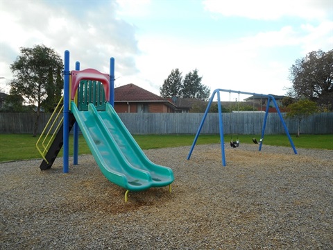 Knell Street Reserve playground