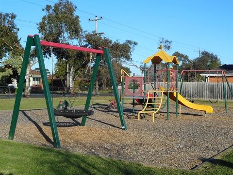 Charlton Street Reserve playground